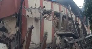 भिवंडी में बड़ी केक फैक्ट्री गिरी, करोड़ों का हुआ नुकसान