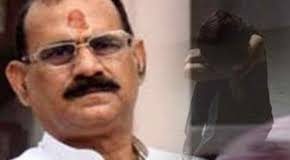 उत्तर प्रदेश के भदोही जिले के निर्दलीय विधायक विजय मिश्रा, बेटे पर रेप का केस दर्ज