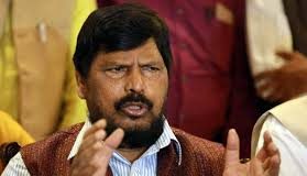 मुंबई : ‘गो कोरोना गो’ जपने वाले केंद्रीय मंत्री रामदास अठावले भी हुए संक्रमित