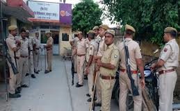 मुंबई पुलिस ने FIR दर्ज कर हत्या के एंगल पर जांच के दिए आदेश