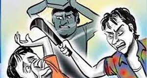 जोगेश्वरी में पिता-पुत्र पर कोयता से जानलेवा हमला