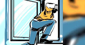 मुंबई : पुलिस को बिजली का झटका देकर आरोपी फरार