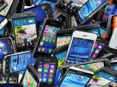 पुलिस ने लौटाए जनता के चोरी और गुम हुए मोबाइल फोन