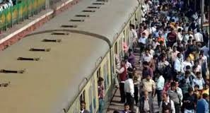 मुंबई लोकल : सामान्य लोगों को लोकल में अनुमति जल्द !