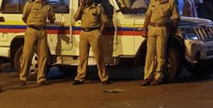 नवी मुंबई से लापता कार हरदोई में मिली
