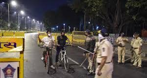 मुंबई में क्यों लगाया गया नाइट कर्फ्यू? , टेन में तेजी से फैल रहे कोरोना वायरस के नए स्ट्रेन को लेकर पूरा विश्व सतर्क
