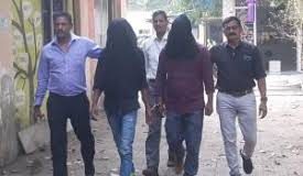 गोरेगांव में स्पा मालिक को धमका पैसे वसूलने वाले गिरफ्तार, पुलिस ने जाल बिछा दबोचा