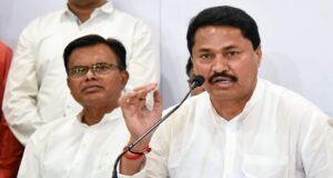 कांग्रेस ने चुनाव आयोग से महाराष्ट्र में विधानसभा चुनाव निष्पक्ष कराने अधिकारियों को हटाने की मांग की