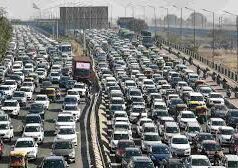 जाम में डूब चुकी है पूर्व द्रुतगति महामार्ग; बॉटलनेक में तब्दील हो गया