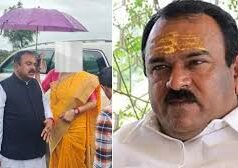विवादों के बीच रूपाली चाकणकर के इस्तीफ़े से महाराष्ट्र में सियासी तूफ़ान खड़ा हो गया है