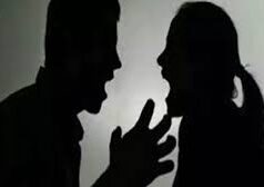 जोगेश्वरी में शराबी पत्नी ने किया पति पर हमला, हाथ-पैर में आईं गंभीर चोटें, केस दर्ज