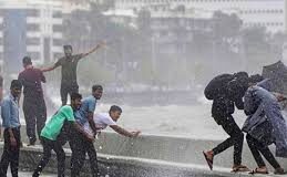 मुंबई-ठाणे समेत कई जिलों में भी हो सकती है सीजन की पहली बारिश; झुलसाती गर्मी से मिलेगी राहत